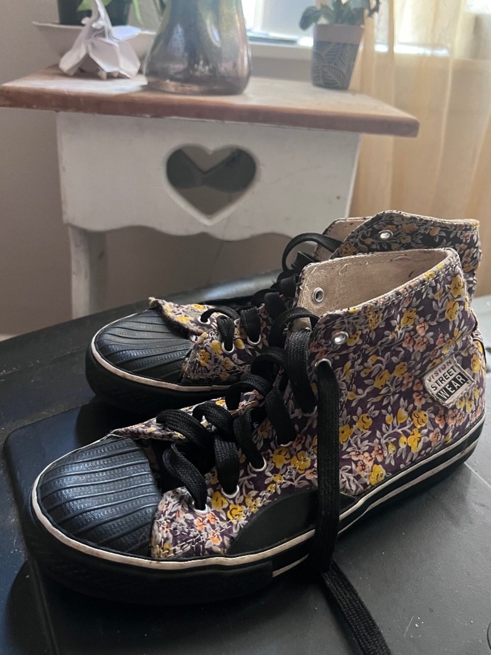 Vintage Vision Street Wear Floral hi-Tops